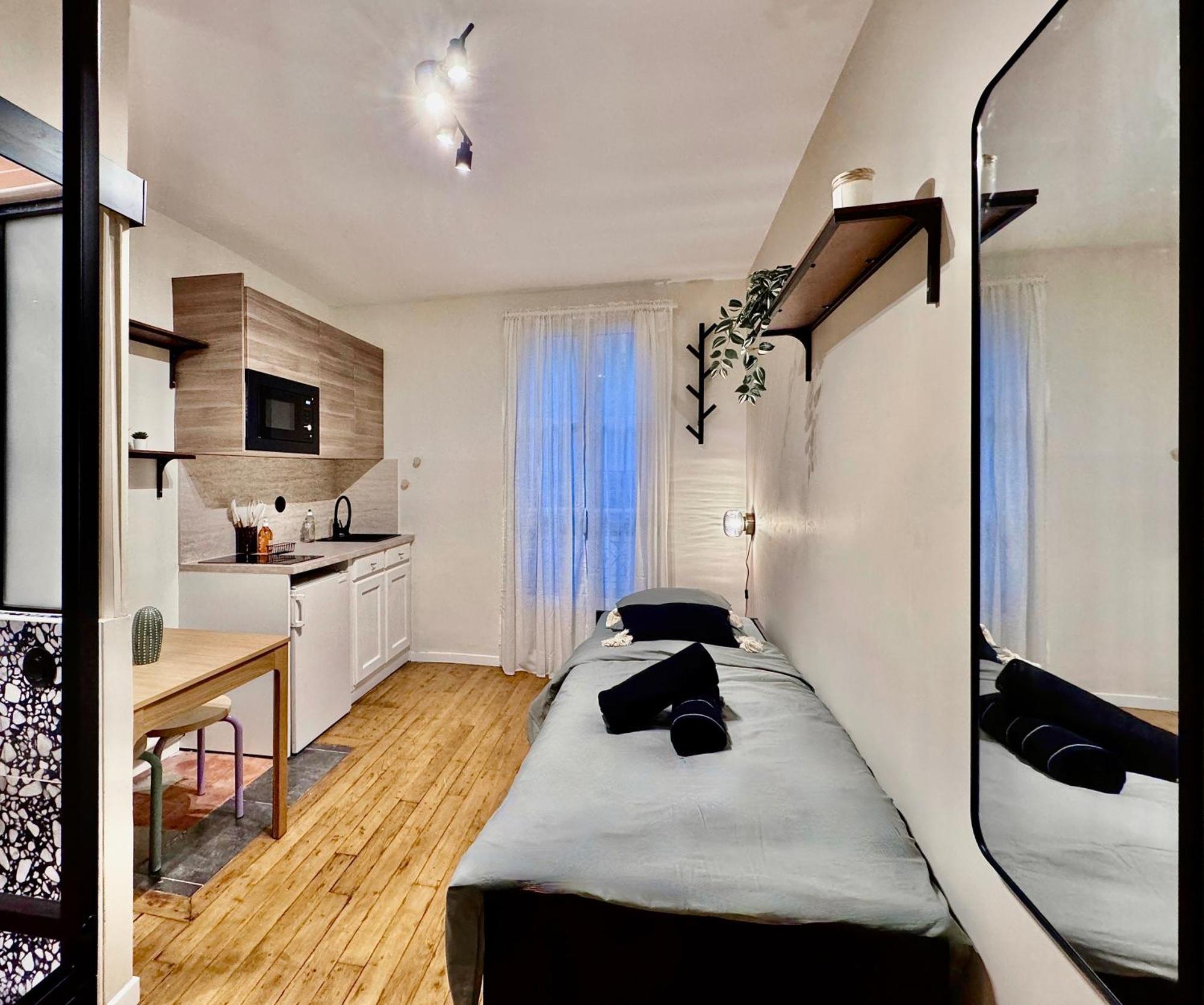 Apartment Beau 2 Personnes Dans Le 17e Arrondissement